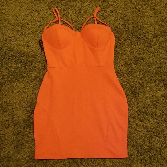 PrettyLittleThing Dresses & Skirts - Flash sale Pretty little things midi dress